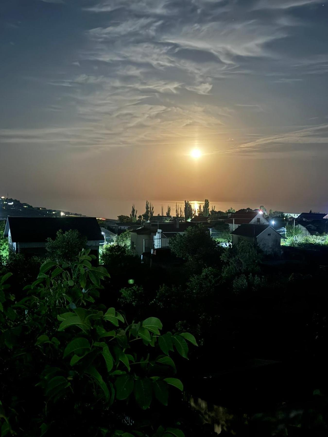 Maldives Hotel Вапнярка Екстериор снимка